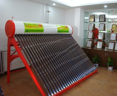 鑫華陽(yáng)光黑鉻速熱太陽(yáng)能熱水器