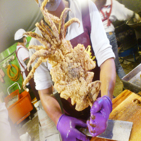 耍大牌轟炸大魷魚(yú)